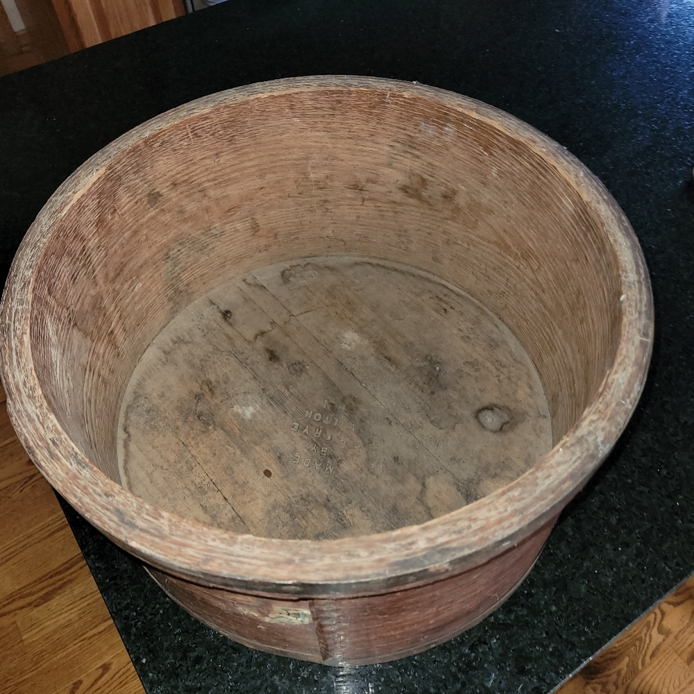 Vintage Dry Measure Container - Picture 4 of 8